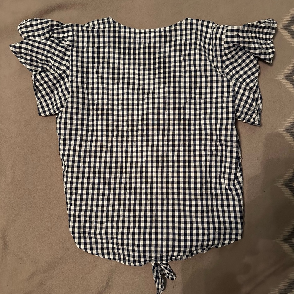 Button Up Top - Picture 3 of 3